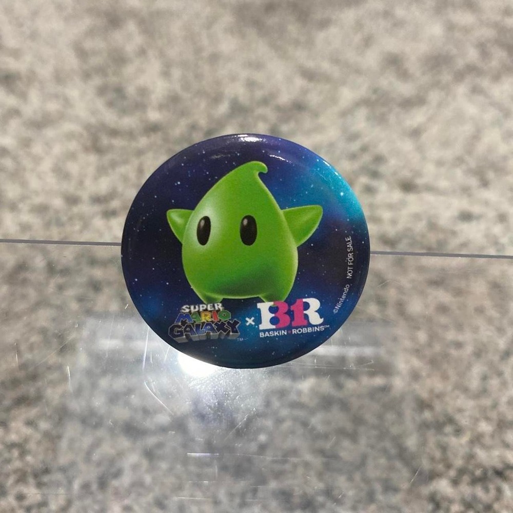 Nintendo Baskin Robbins Super Mario Galaxy Can Badge Clip Green Luma Excellent